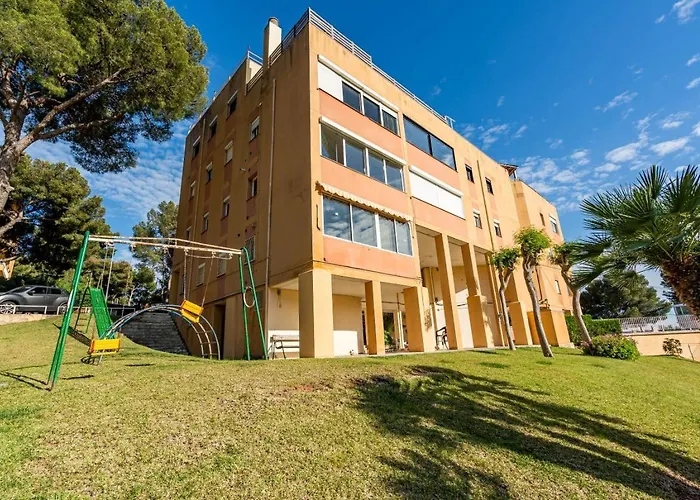 Beautiful Flat In Apartamento Castelldefels